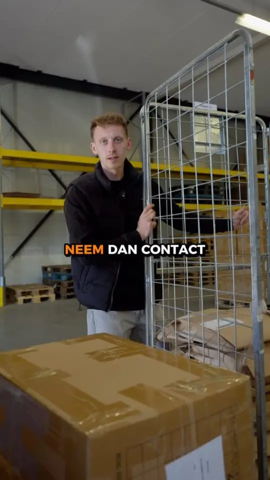Reelcover van Innostock: een medewerker naast een rolcontainer, met de tekst Neem dan contact.